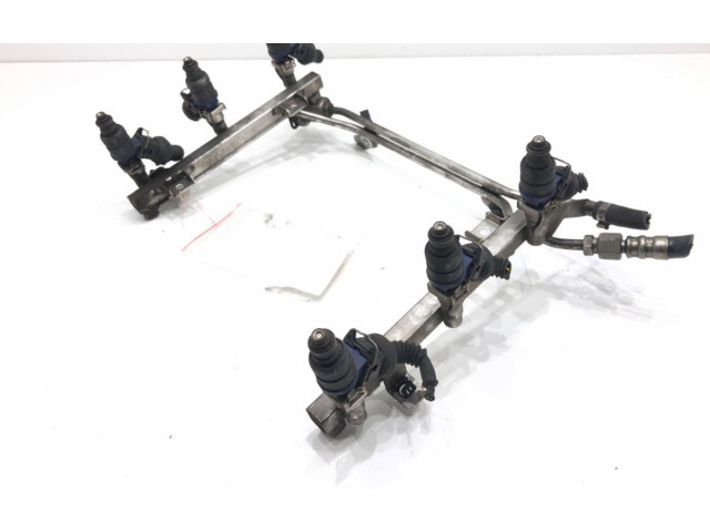 Топливная рампа 078133681   Audi A6 S6 C5 4B  