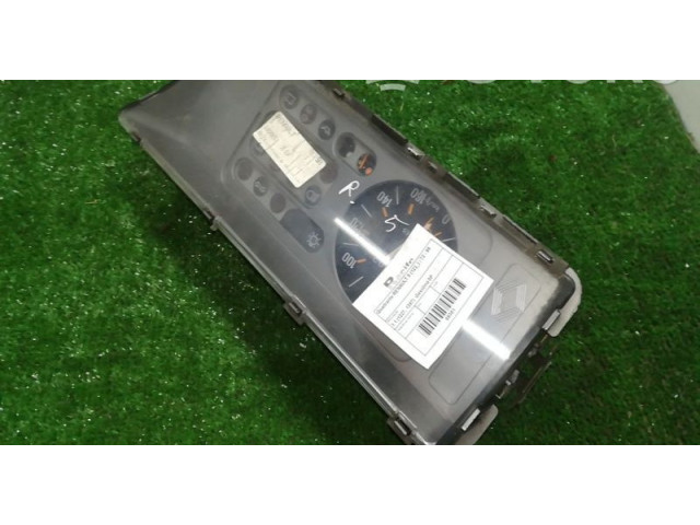 Спидометр (приборный щиток) 8228007   Renault 5