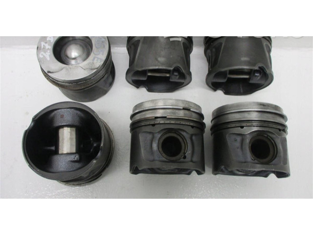 Поршень Land Rover Discovery Sport