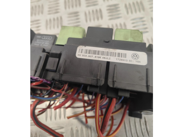 Блок предохранителей 5C0937819K Volkswagen Jetta VI