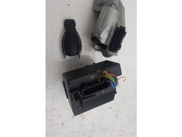 Комплект блоков управления    Mercedes-Benz C W204