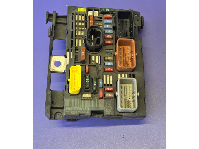 Pojistková skříňka 9664706180 Citroen Berlingo 2008