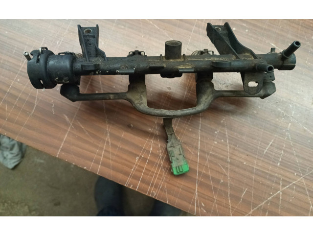 Vstřikovací lišta 93008101 Citroen Berlingo