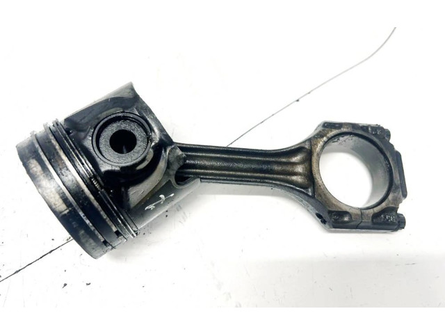 Поршень с шатуном Skoda Octavia Mk1 (1U)