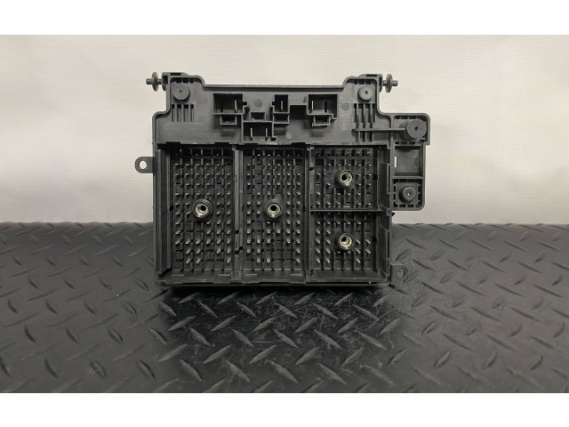 Pojistková skříňka 12193645 Cadillac Escalade 2007