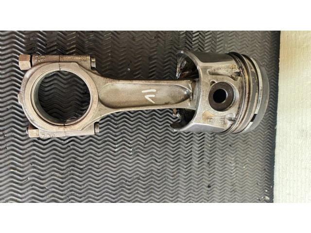 Píst    Ford Kuga I  pro naftový motor 2.0  DYZELIS