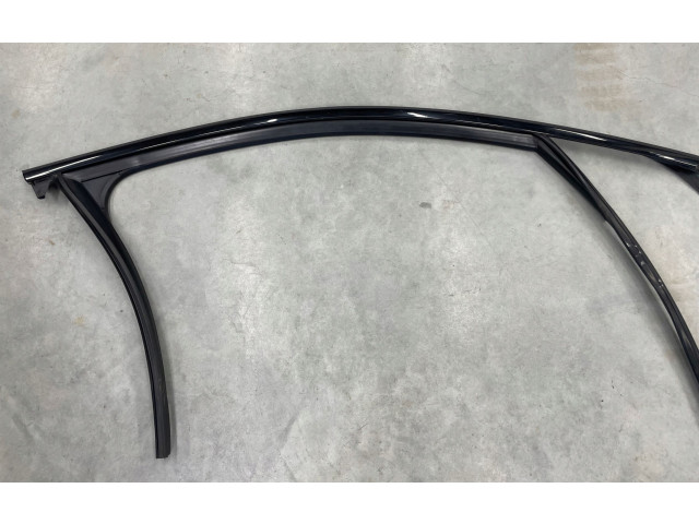 Уплотнительная резина (у стекла)    Audi A6 S6 C7 4G      