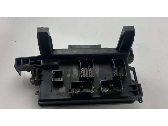 Блок предохранителей P05087166A Dodge Magnum