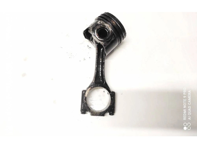 Поршень с шатуном Volkswagen PASSAT B6