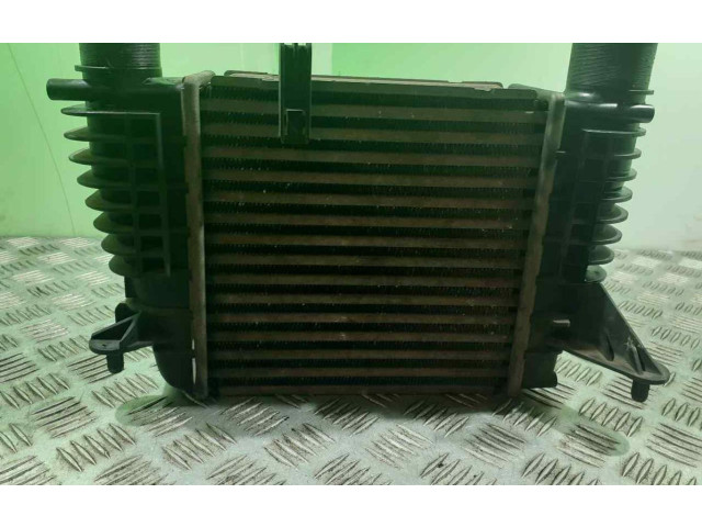 Интеркулер  8200471888   Renault Clio III 