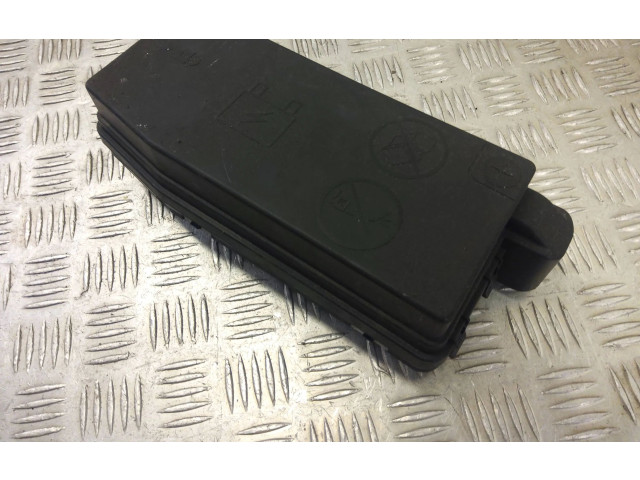 Блок предохранителей 95471067 Vauxhall Antara