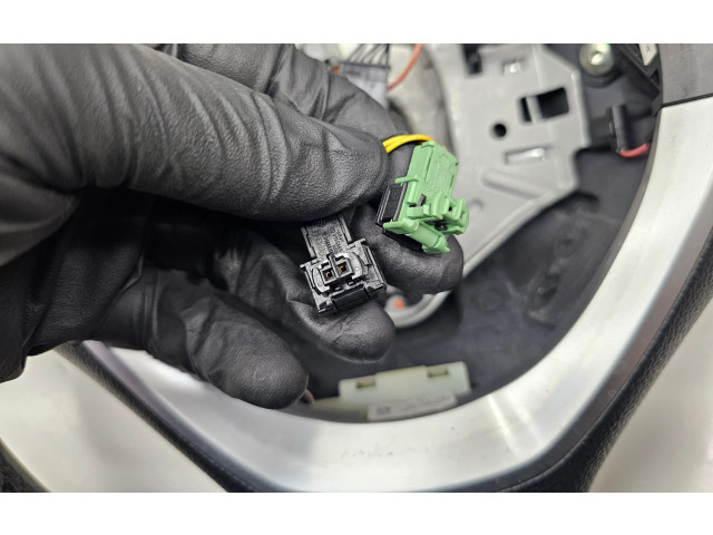 Volant BMW X6 E71 2009 0001008882, 6786705