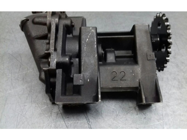 Масляный насос   7700600532  Nissan Micra 