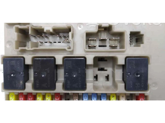 Блок предохранителей 902665 Renault Clio III