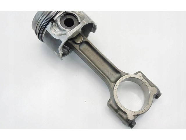  Поршень с шатуном    Dacia Logan II для бензинового двигателя 1.1