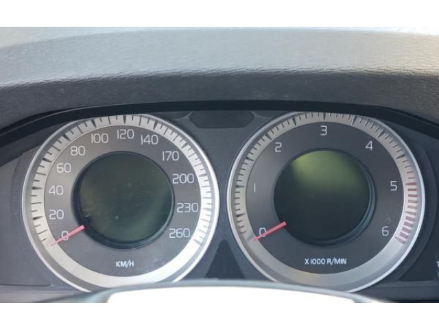 Панель приборов Volvo S60