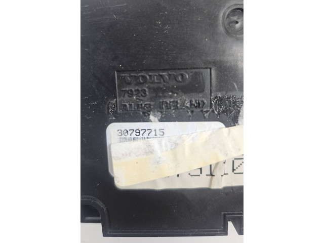 Дисплей    30797715, 1791102   Volvo V70