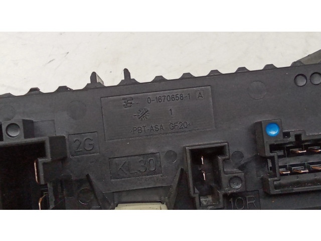 Pojistková skříňka 016706581A, 168298 Mercedes-Benz E W212 2012