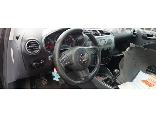 Volant Seat Leon (1P) 2006 1P0920825X  