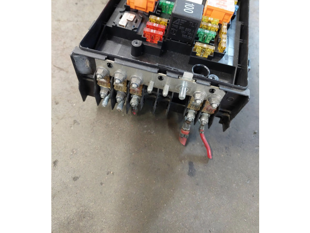 Блок предохранителей 1K0937125 Volkswagen Golf Plus