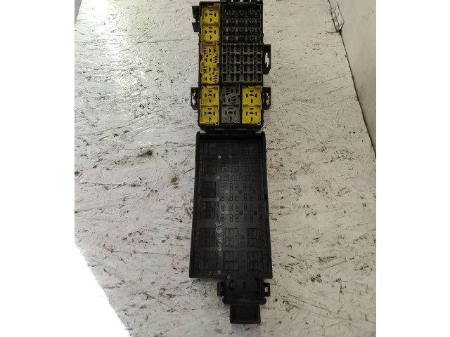 Блок предохранителей 96555J, AGGS065841817 Jeep Grand Cherokee (WK)