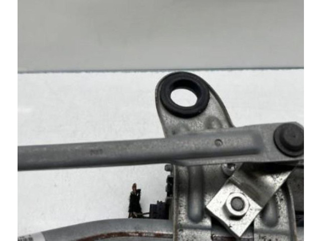 Моторчик дворников     BMW X3 E83