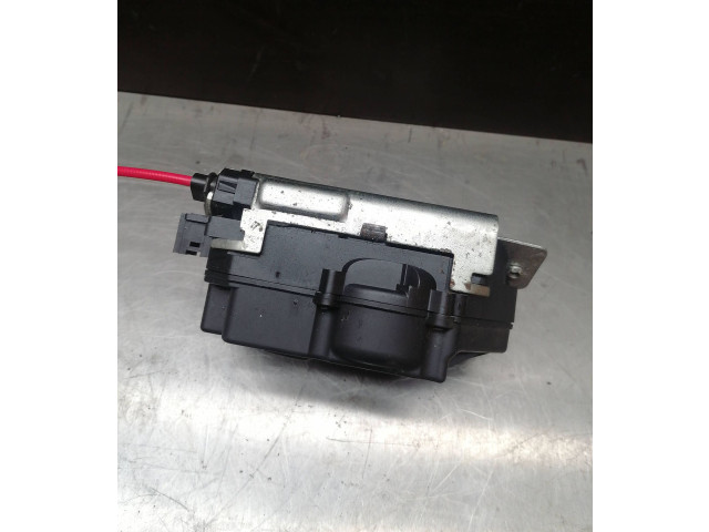 Zámek zadních dveří Mercedes-Benz E W211 2003