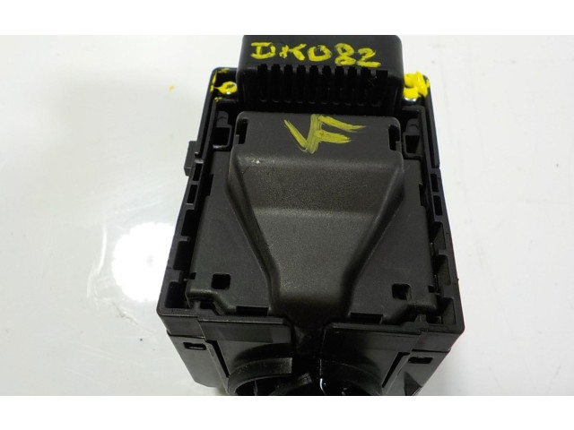 Ручка стеклоочистителей DA6B946B Mazda CX-3