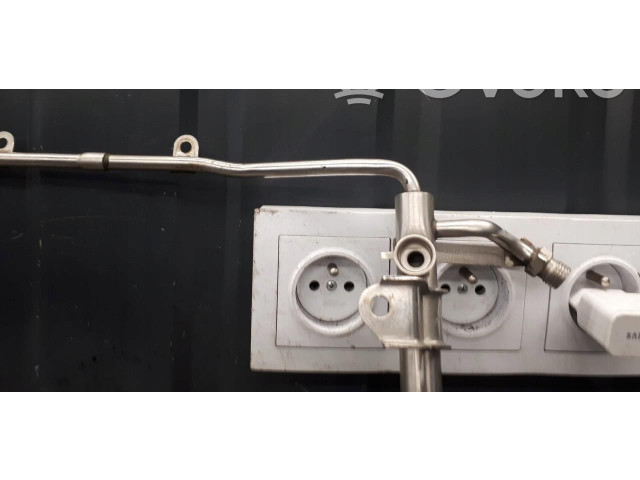 Топливная рампа 06e133681f   Audi A6 S6 C6 4F  