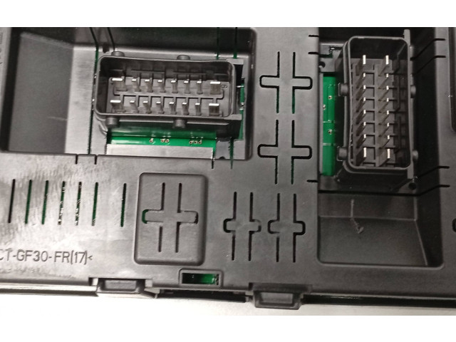 Pojistková skříňka 966689538002 Peugeot RCZ 2012