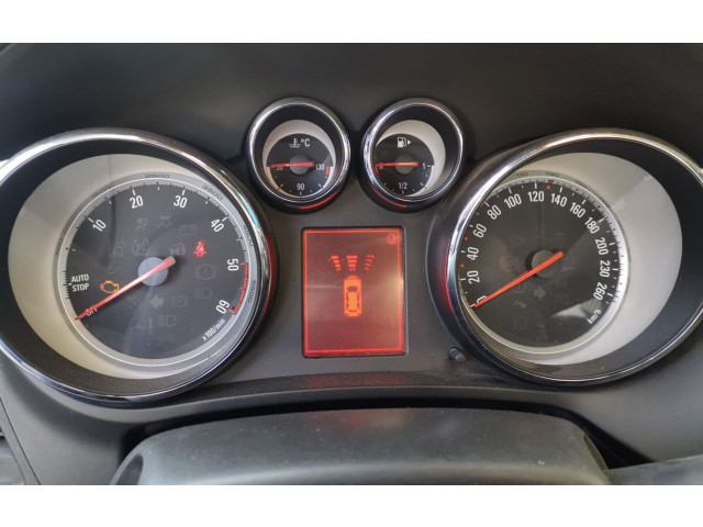 Přístrojová deska Opel Zafira C 2016 13460582