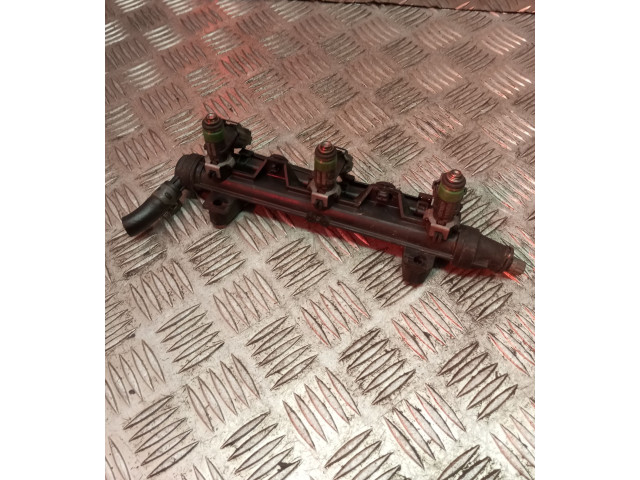 Топливная рампа 03E133320A   Volkswagen Polo IV 9N3  