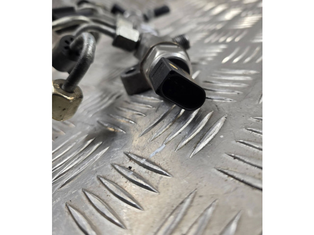 Топливная рампа 04L089G   Volkswagen PASSAT B8  