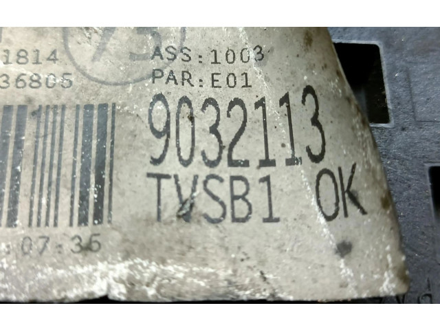 Блок предохранителей 9441607   Volvo S80