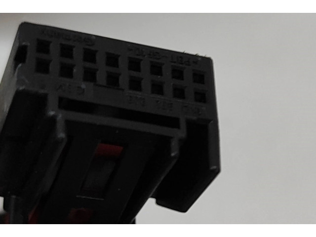 Зеркало электрическое        Skoda Karoq  2017 -  года   