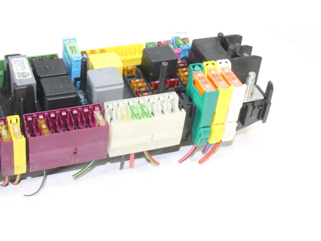 Pojistková skříňka 2469066600 Mercedes-Benz A W176 2014