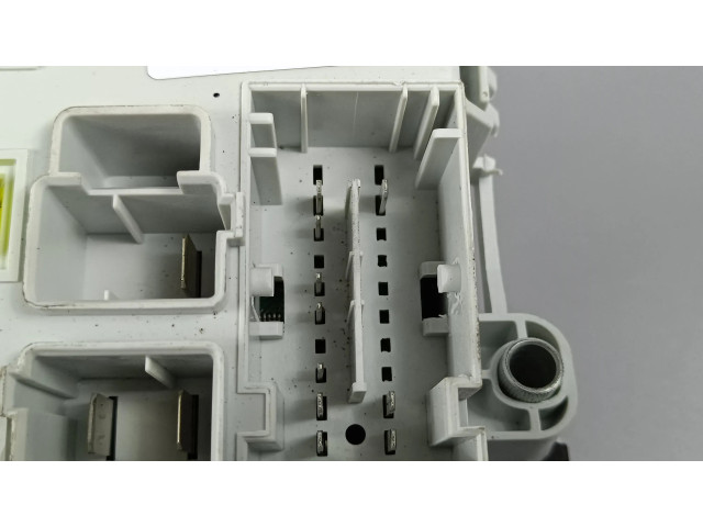   Pojistková skříňka 68412070AB   Jeep Cherokee 2019