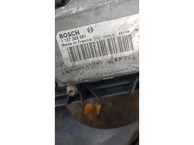 Вентилятор радиатора     30645148, 1137328081    Volvo V70 