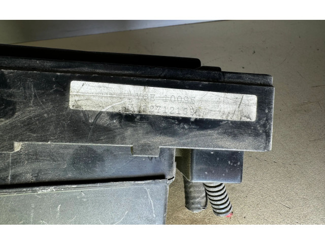 Блок предохранителей YOE10095, 071827121391 Rover 200 XV