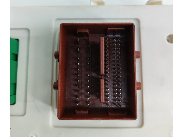 Блок комфорта 32400409AA   Volvo XC40   