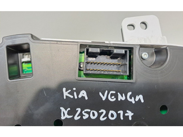 Панель приборов KIA Venga