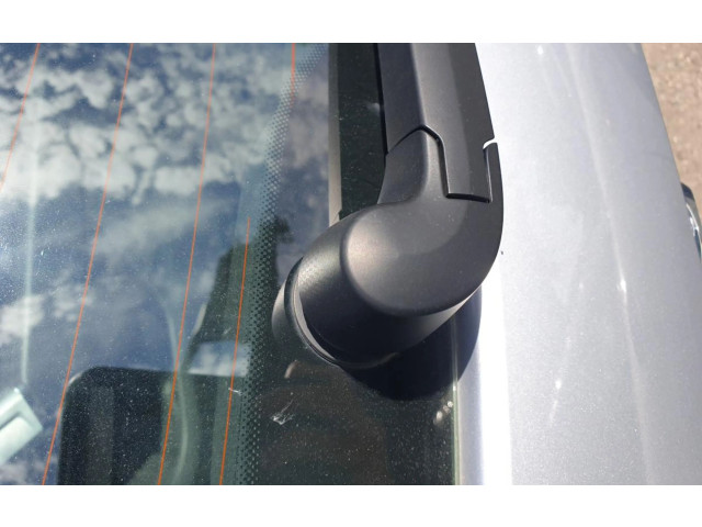 Моторчик заднего дворника Audi Q2 -