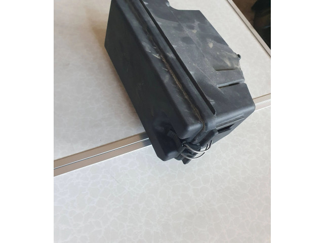 Блок предохранителей  2515400524   Mercedes-Benz R W251    