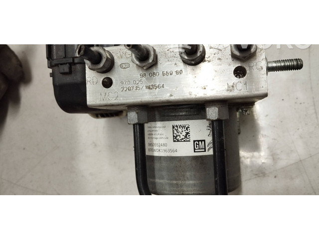 Блок АБС 9850932480   Citroen  C3 Aircross  2017 -  года