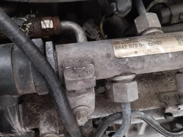 Топливная рампа a64207004851002   Mercedes-Benz R W251 3.0 