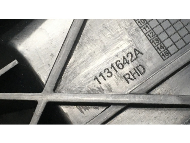 Отделка внутренней панели