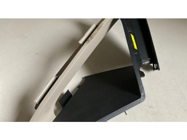 Другая деталь салона