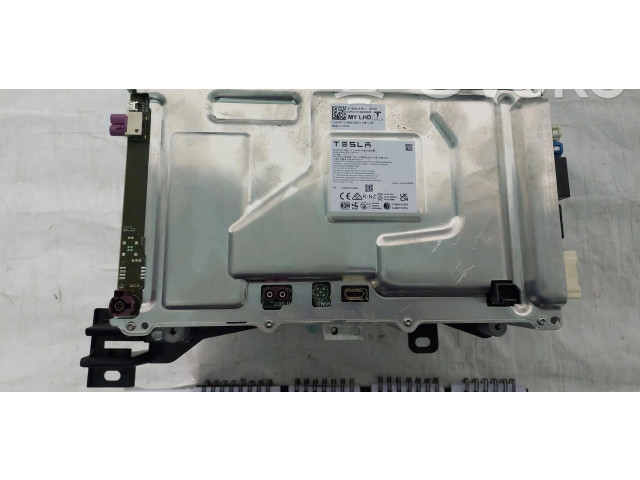 Řídící jednotka 1684435-00-J   Tesla Model 3 2021