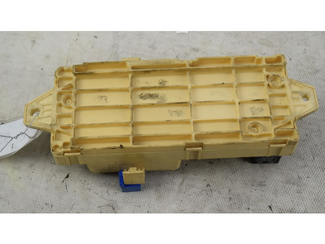 Pojistková skříňka Subaru Legacy 1998