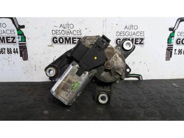 Моторчик заднего дворника 09225634, 9225635RH    Opel Combo C